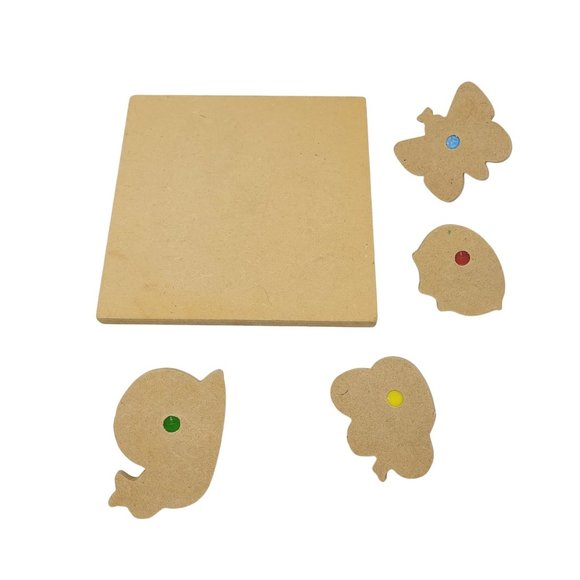 Child's First Chunky 4 Piece Knob Peg Puzzle Board of Bugs - Picture 3 of 5